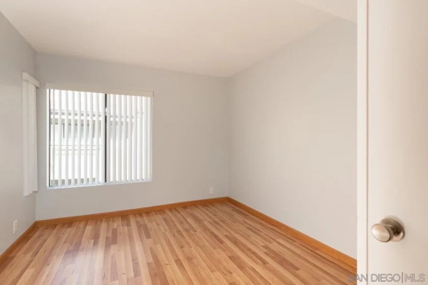 3286 Caminito Eastbluff #114 photo 17