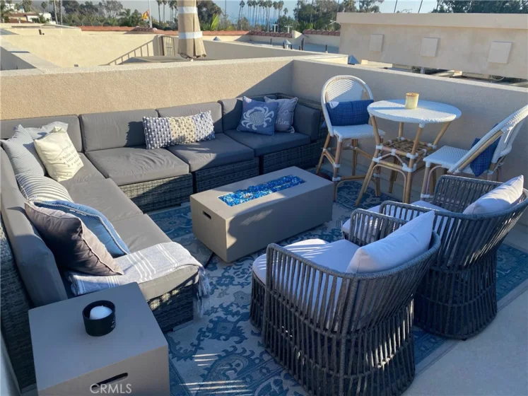 3090 Doheny photo 6