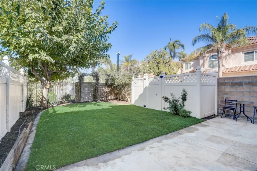 41866 Saint Thomas Court photo 1