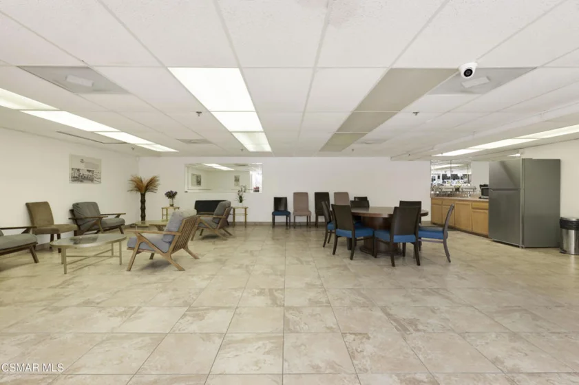 4915 Tyrone Avenue #125 photo 28