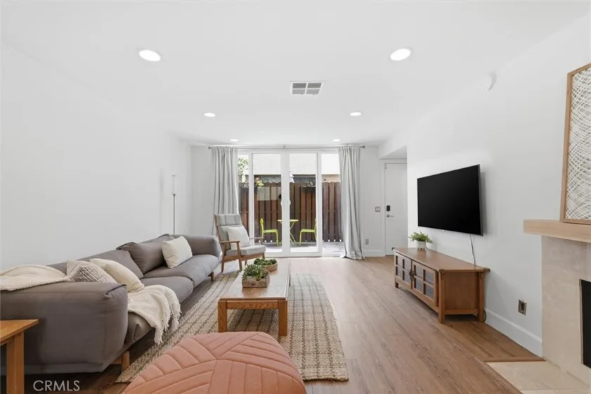 1747 Barry Avenue #106 photo 3