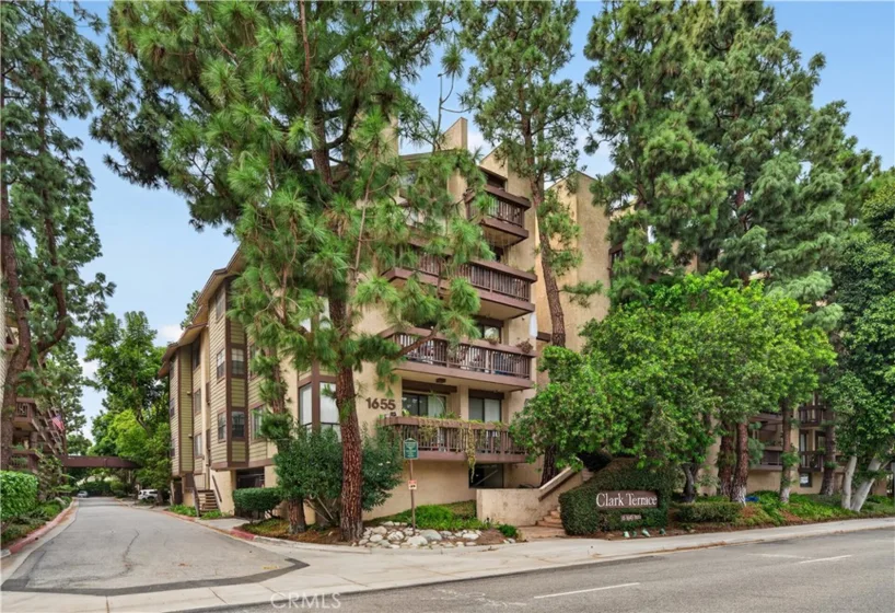 1655 Clark #324 photo 1
