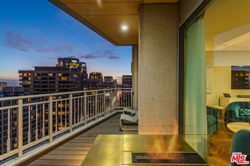10727 Wilshire Boulevard #1805 photo 31