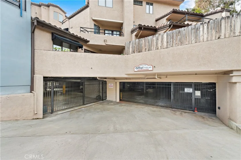 237 Calliope Street photo 29