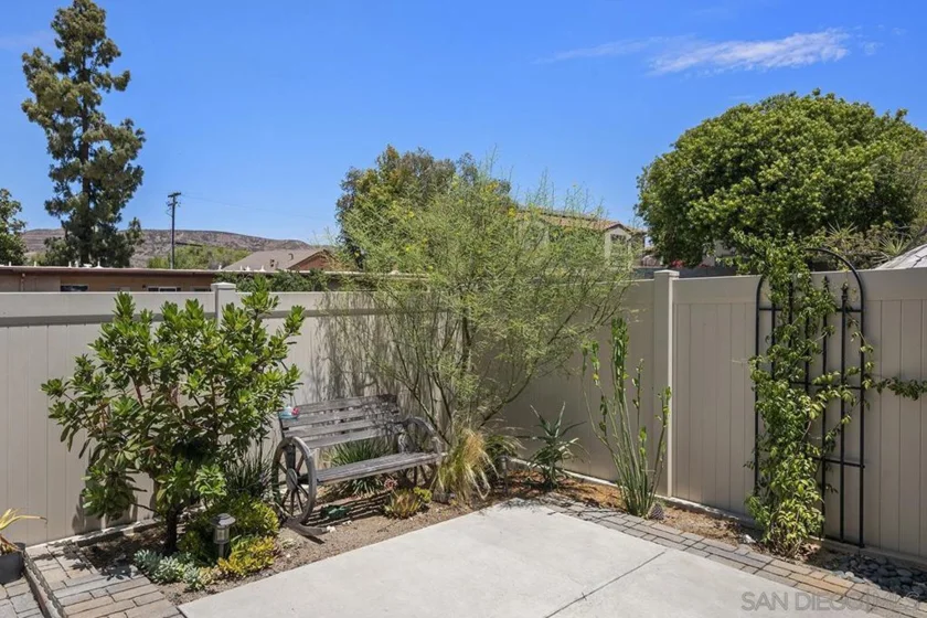 8777 Wahl Street photo 17
