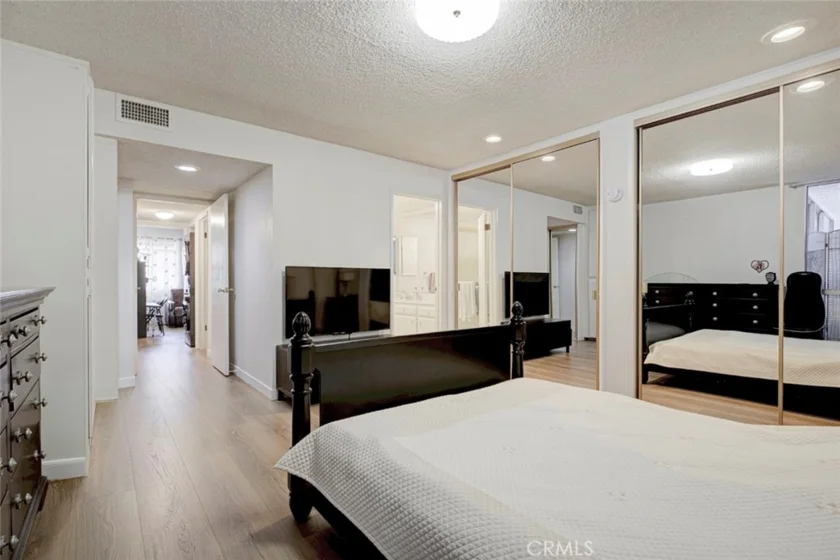 125 W Mountain Street #216 photo 20