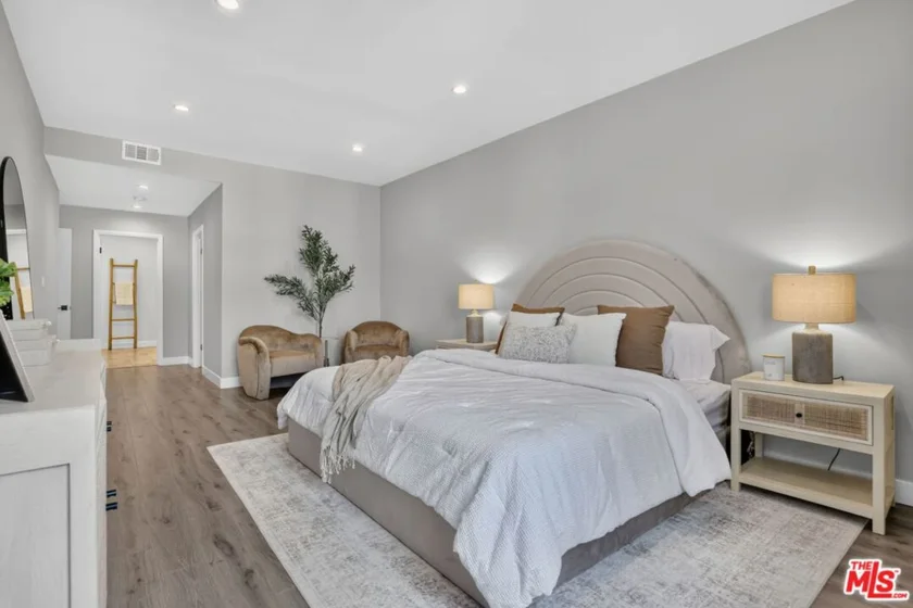 1509 Greenfield Avenue #207 photo 24