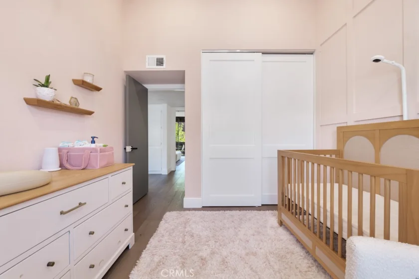21931 Burbank Boulevard #25 photo 23