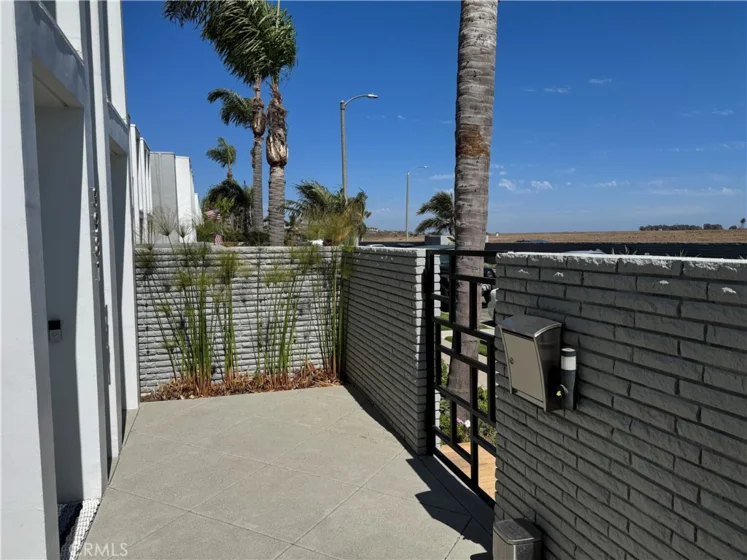 3981 Warner Avenue photo 61