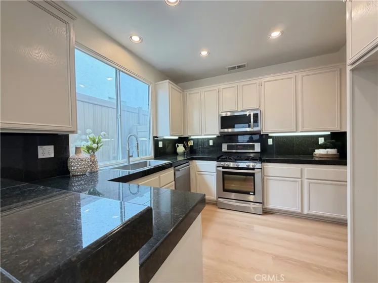 15 Allaire Way photo 6