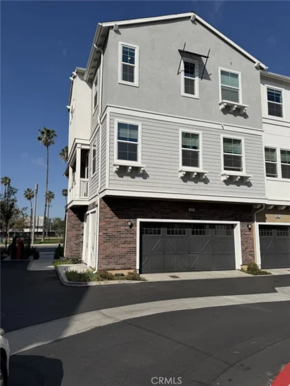1028 N N Anaheim Boulevard #9 photo 2
