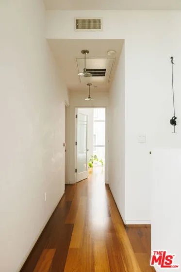 825 N Kings Road #2 photo 24