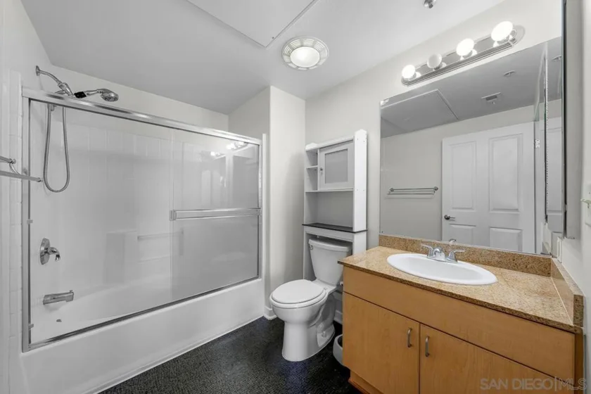 1501 Front Street #613 photo 7