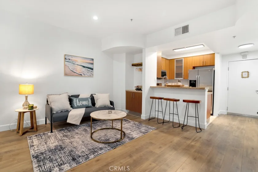 620 S Gramercy #338 photo 1