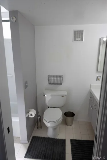 550 Orange Avenue #320 photo 32