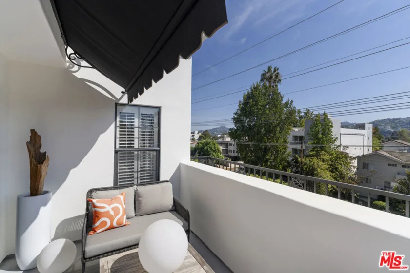 12603 Moorpark Street #306 photo 23