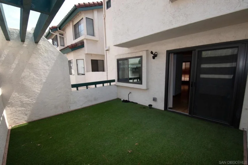 1415 Summit Drive photo 11