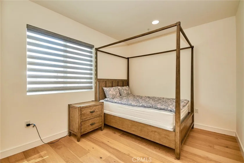820 S Wilton Place #304 photo 22