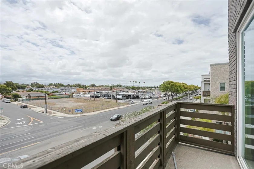 1300 N Harbor Boulevard photo 3