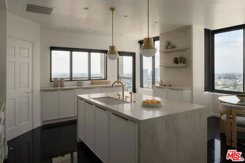 10724 Wilshire Boulevard #1501 photo 10