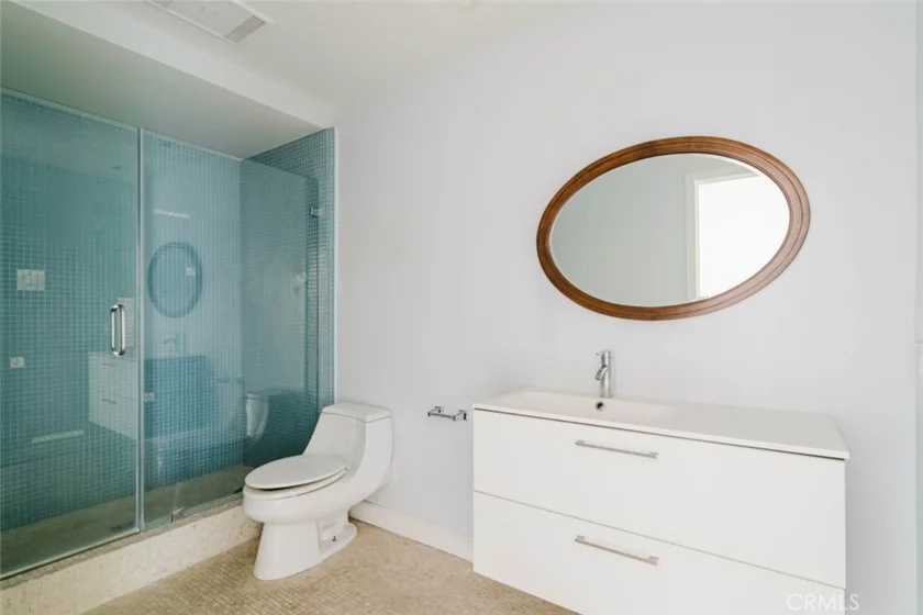 5333 Zelzah Avenue #203 photo 21