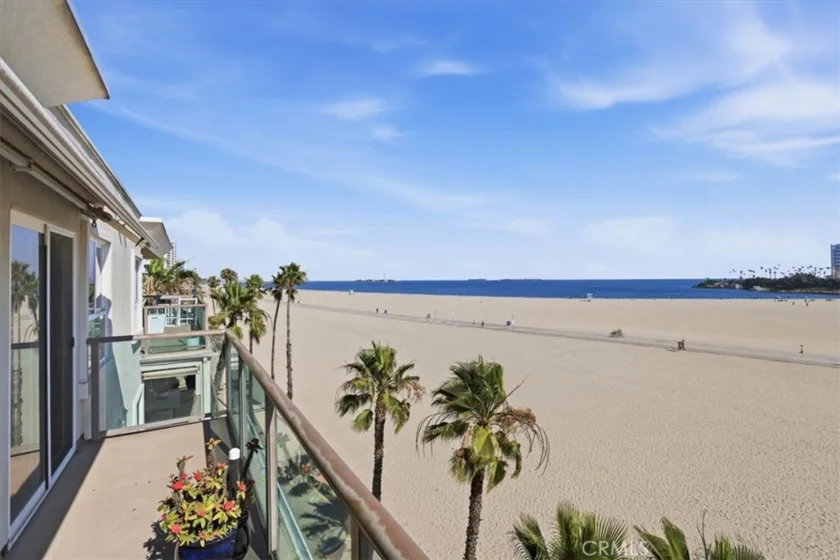 1000 E Ocean #402 photo 25