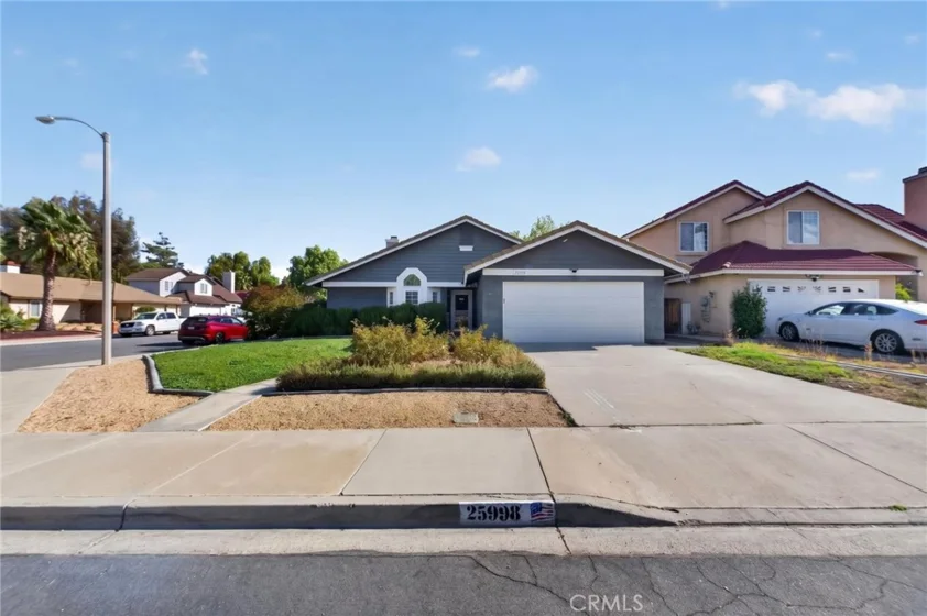 25998 Summer Dawn Court photo 3