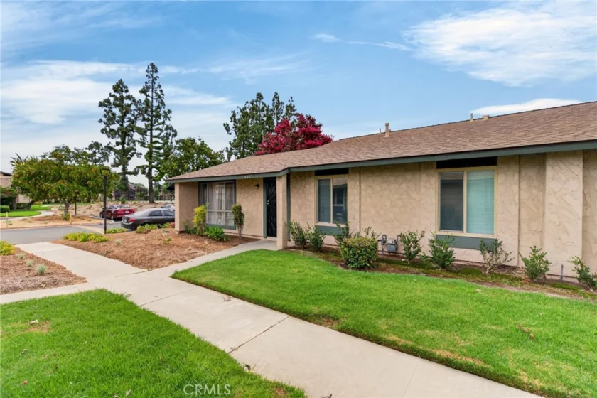 6377 La Mirada Way photo 34