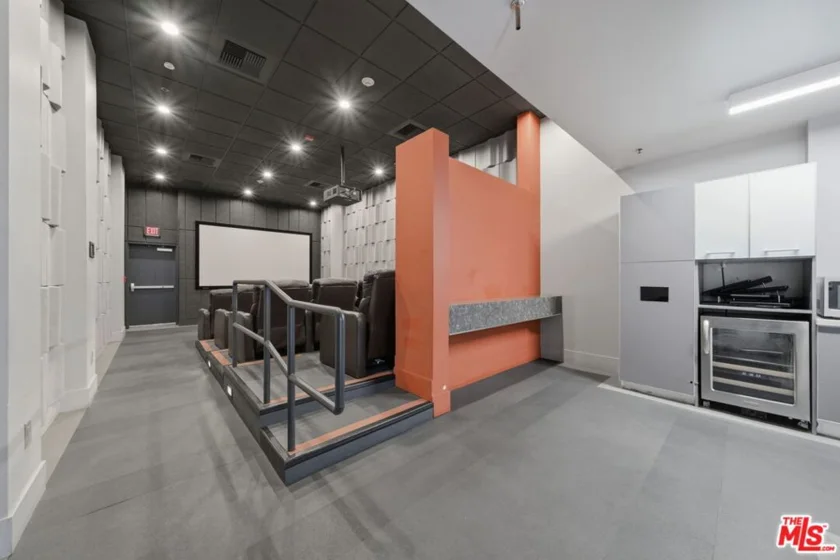 645 W 9th Street #406 photo 31