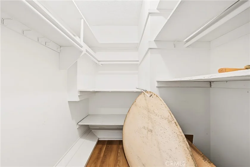 N Laurel Avenue #202 photo 36