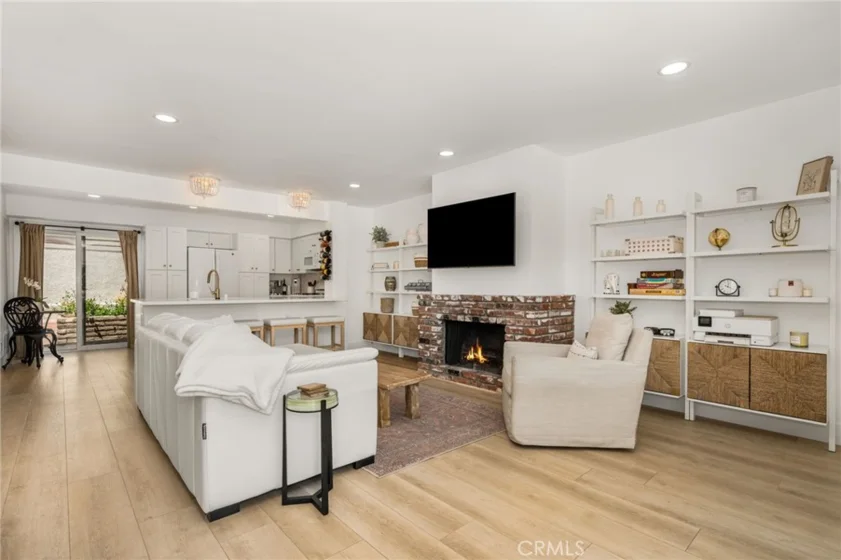 24725 Santa Clara #10 photo 34