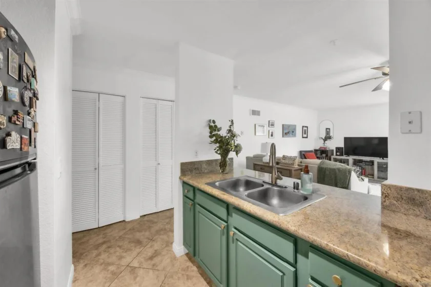 8889 Caminito Plaza Centro #7127 photo 12