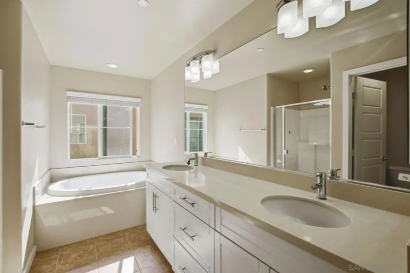 4541 Rainier #13 photo 25