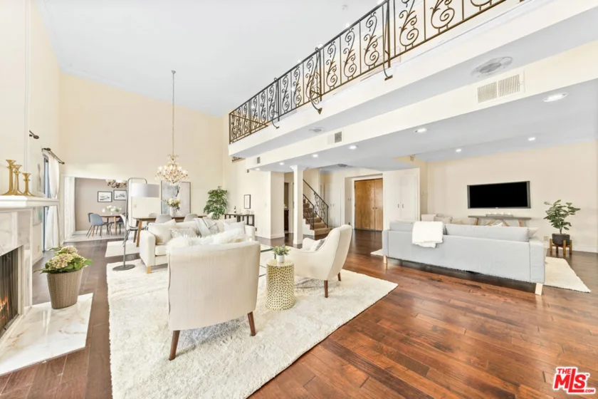 8712 Gregory Way #403 photo 1