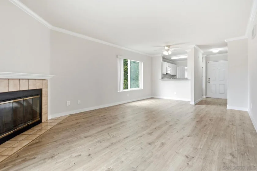 7425 Charmant #2902 photo 46