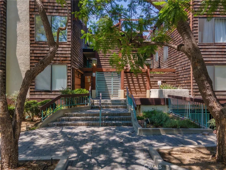 301 N Belmont Street #105 photo 1