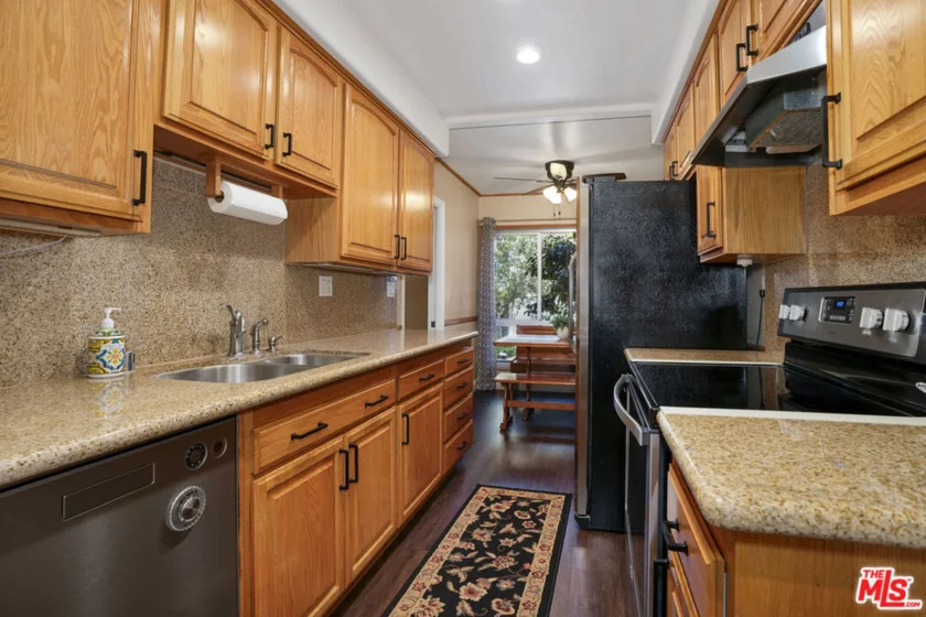 5845 Doverwood Drive #106 photo 4