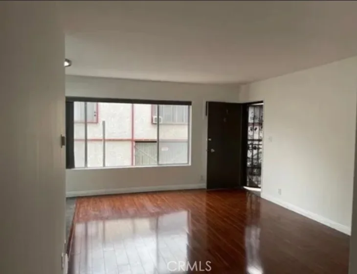 951 N Gardner #6 photo 3