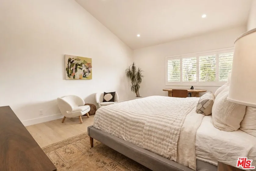 930 California Avenue #301 photo 24