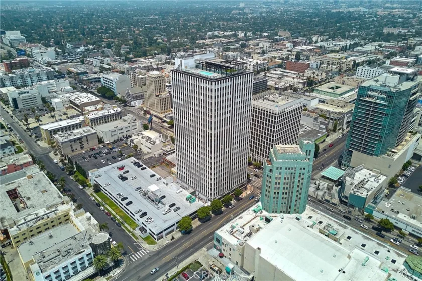 3810 Wilshire #1904 photo 20