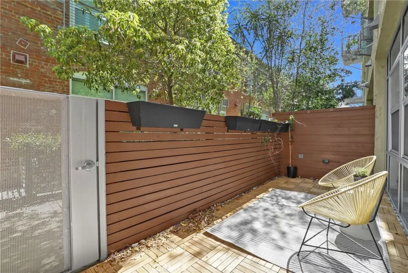 530 S Hewitt Street #146 photo 34