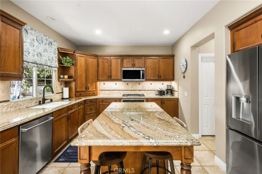 101 Talmadge photo 14
