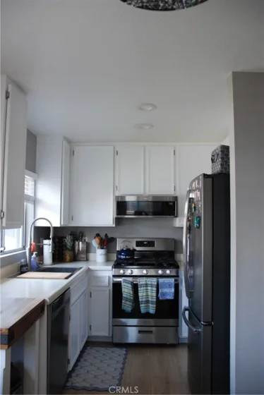 10730 Holly Meadows #B photo 8