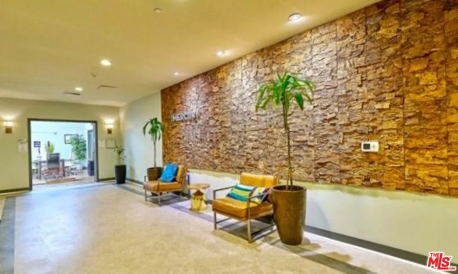 3810 Wilshire Boulevard #605 photo 25