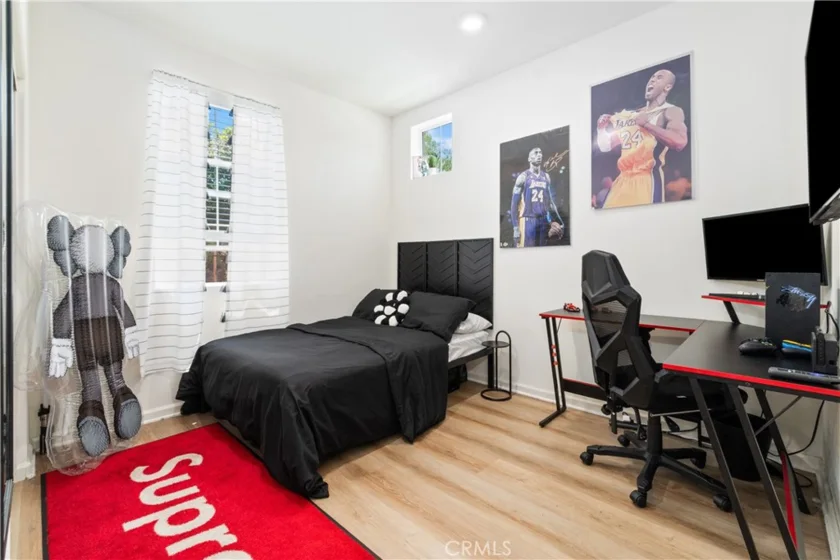 4044 Summer Way photo 12