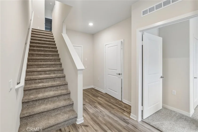 9549 Hannah Way photo 15