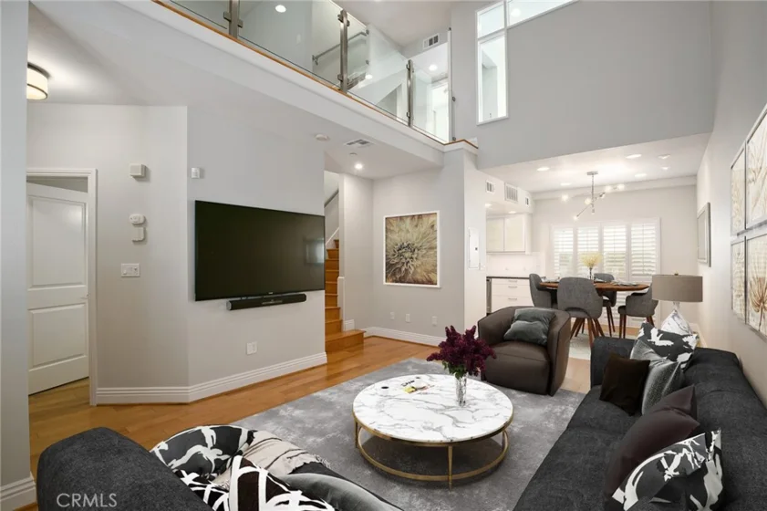 1010 N Curson Avenue #102 photo 1