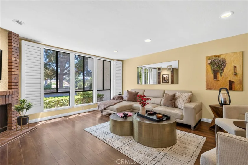 23406 Coso photo 15