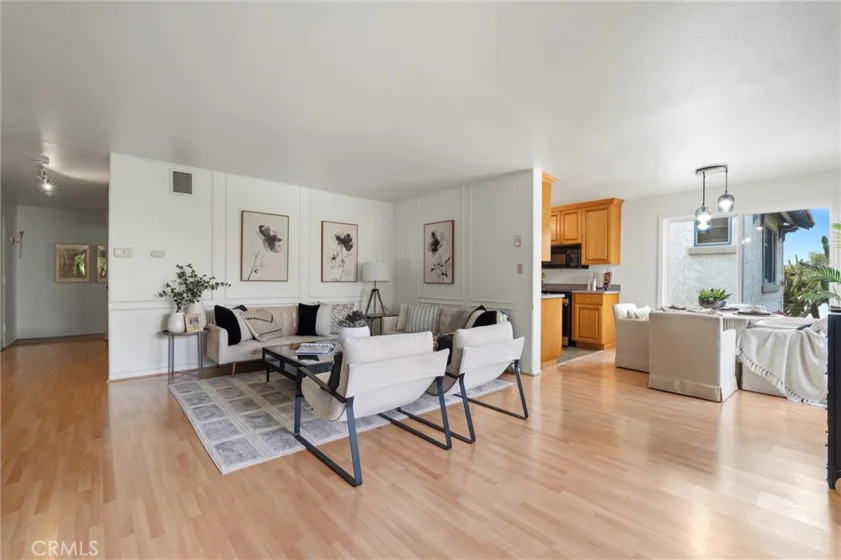 372 E Carroll Park #201 photo 13