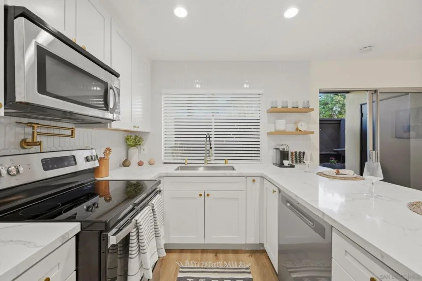 7954 Mission Center #B photo 29